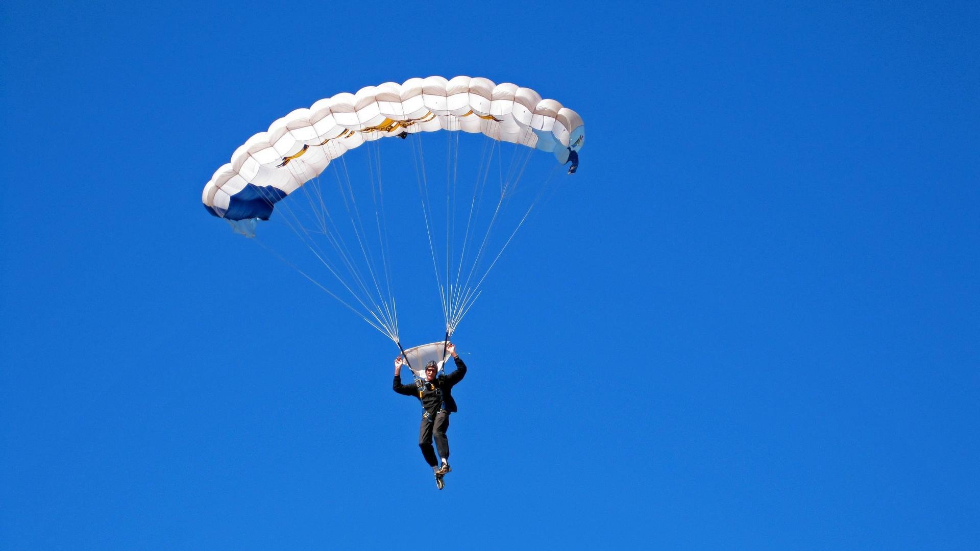 _空中极速飞盘:刺激你的飞行梦想_,空中极速飞车下载